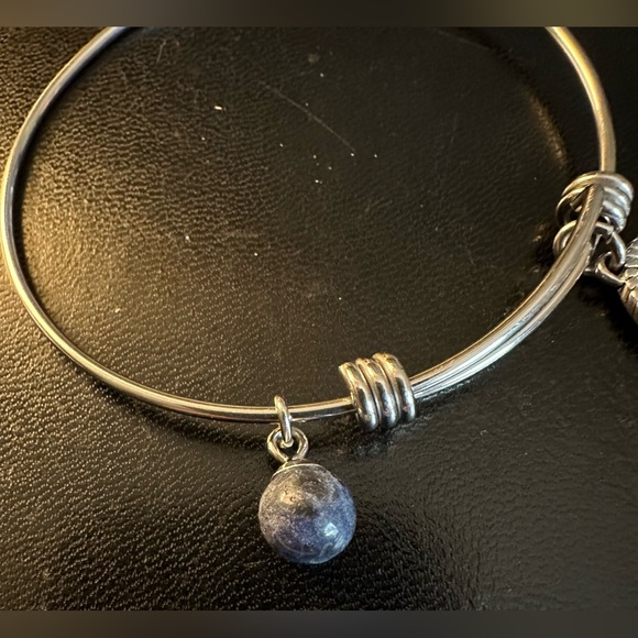 Macy’s Unwritten Silver Bangle Bracelet - Picture 5 of 8